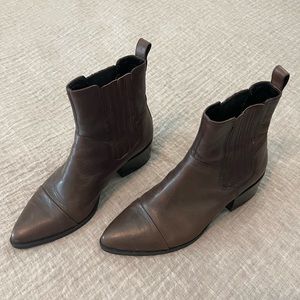 Vagabond Marja Chelsea boots